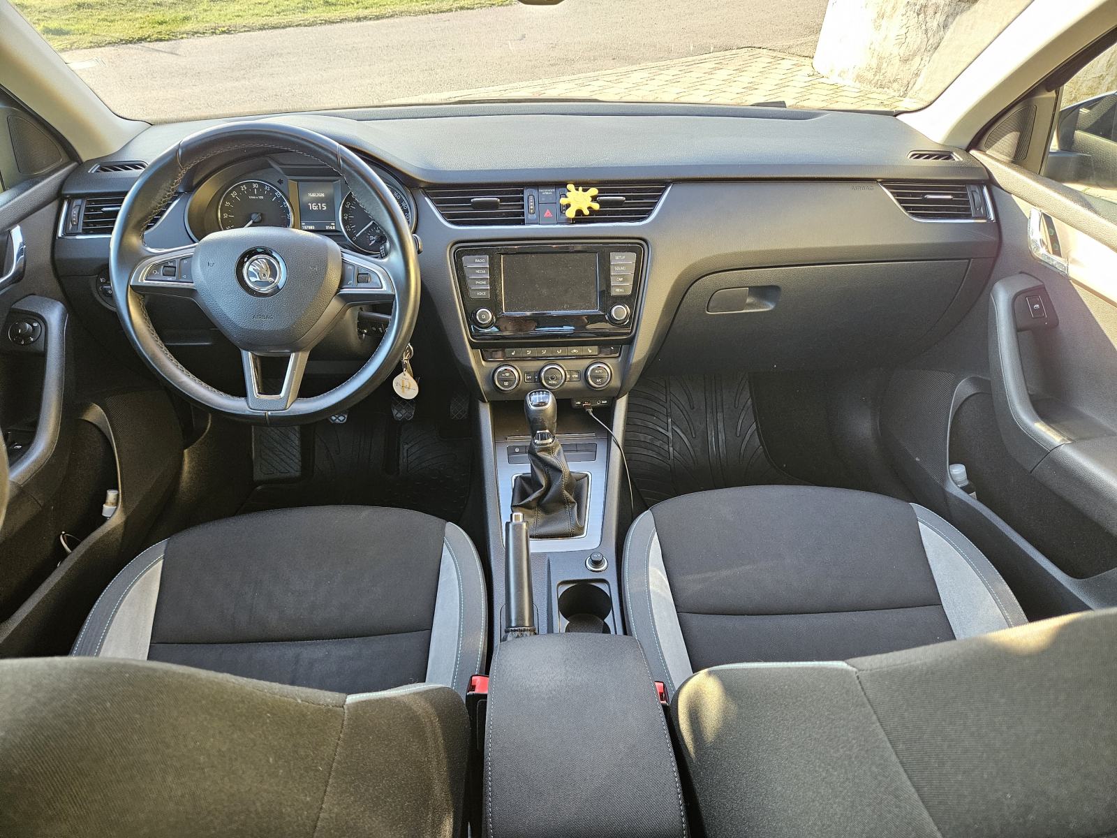 Škoda Octavia 1,6 TDI JOY, fotografija 9