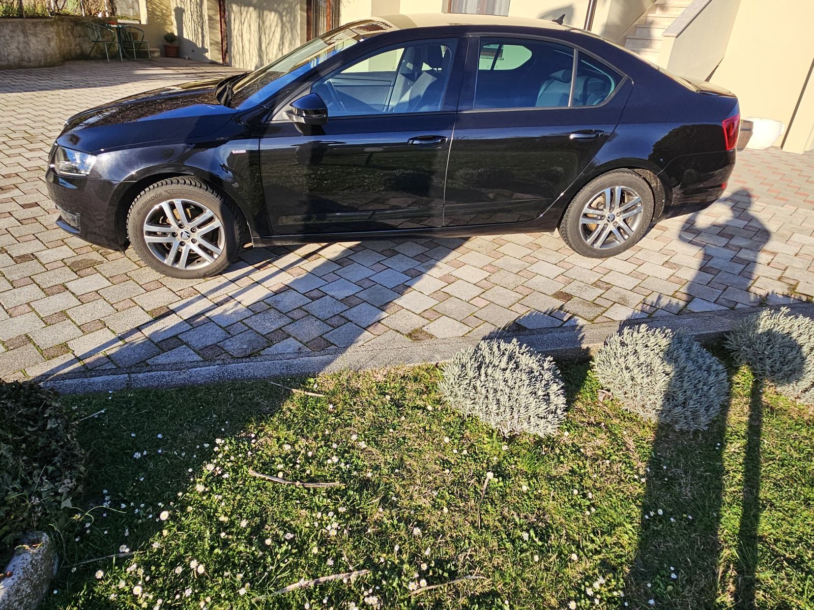 Škoda Octavia 1,6 TDI JOY, fotografija 3