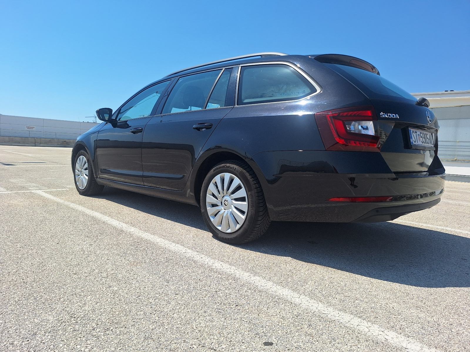 Škoda Octavia 115 KS, VELIKI SERVI NAPRAVLJEN, NOVE CONTI GUME!!!!!!!!, fotografija 6