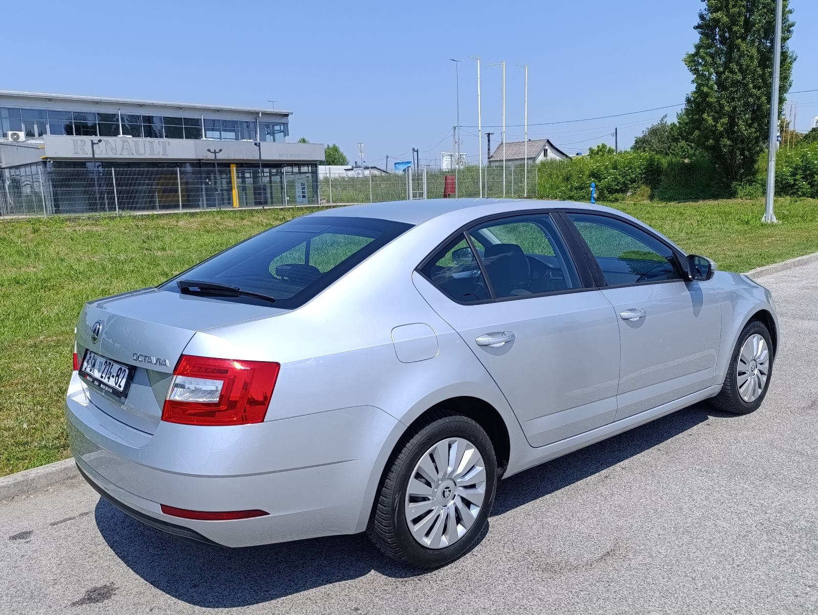 ŠKODA OCTAVIA 1.6 TDI 2017. - AKCIJA 8.888 EUR, fotografija 5