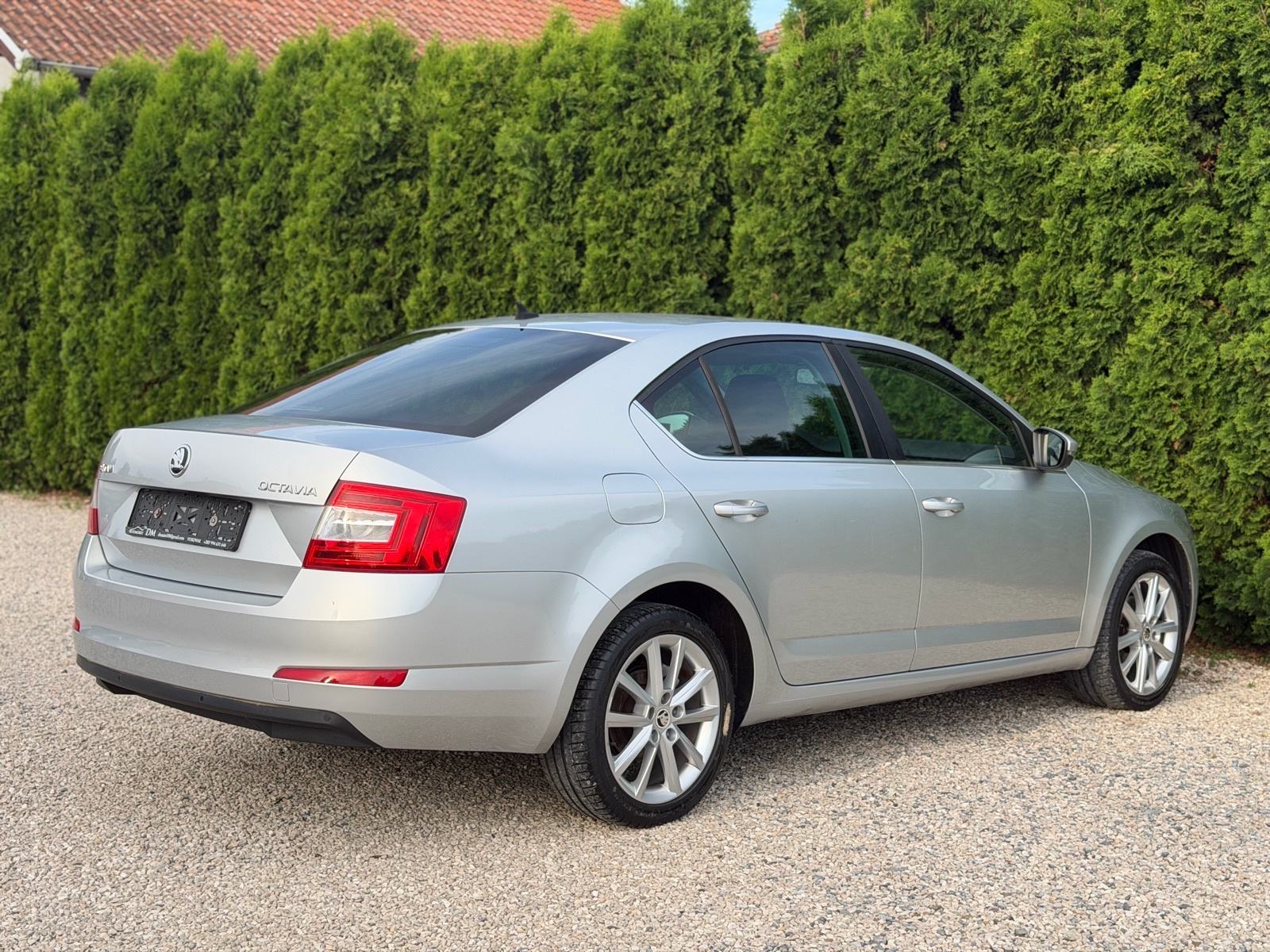 Škoda Octavia 1,6 TDI * Navigacija,Grijanje sjedala,Temp.,Alu felge*, fotografija 6