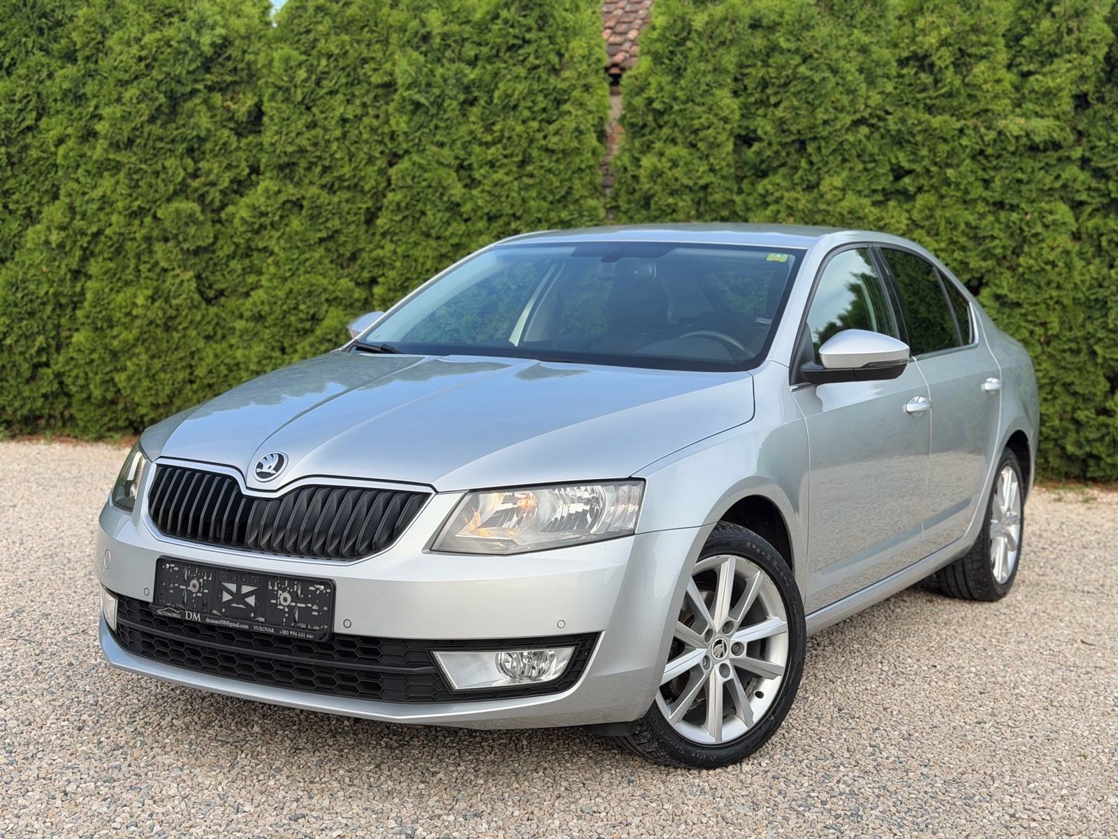 Škoda Octavia 1,6 TDI * Navigacija,Grijanje sjedala,Temp.,Alu felge*, fotografija 2