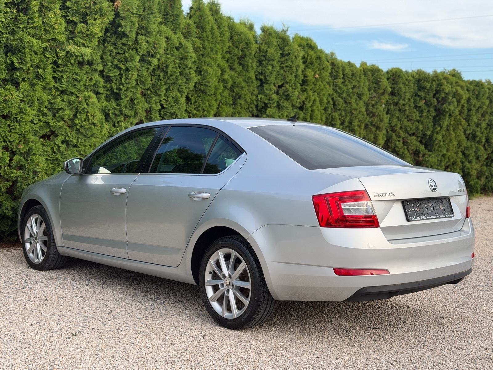 Škoda Octavia 1,6 TDI * Navigacija,Grijanje sjedala,Temp.,Alu felge*, fotografija 9