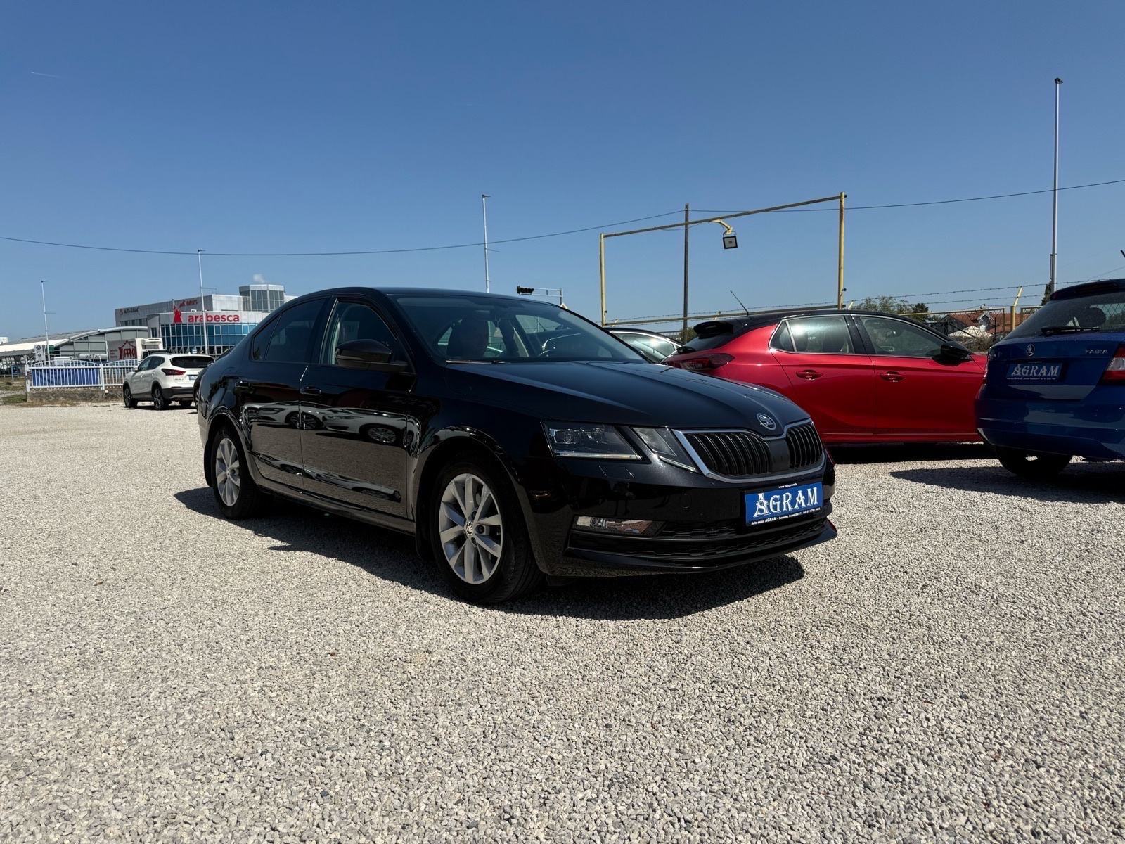 Škoda Octavia 1,6 TDI*PRVI VLASNIK*NAVI*START STOP*LED*ALU*PDC*SERVISN, fotografija 2