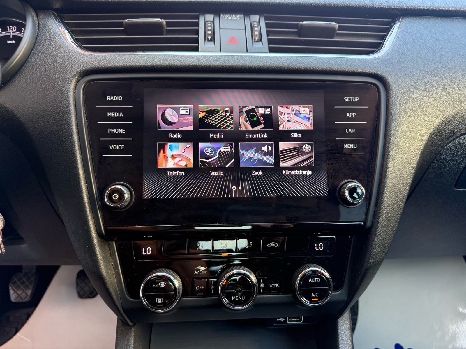 Škoda Octavia 1,6 TDI*PRVI VLASNIK*NAVI*START STOP*LED*ALU*PDC*SERVISN, fotografija 15