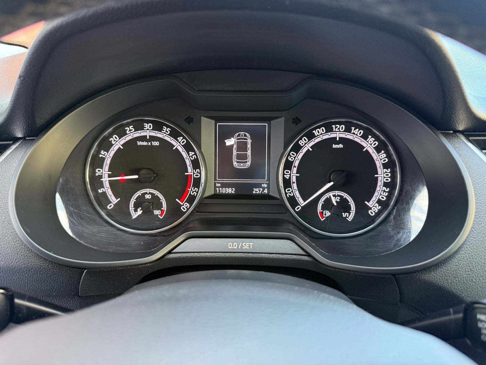 Škoda Octavia 1,6 TDI*PRVI VLASNIK*NAVI*START STOP*LED*ALU*PDC*SERVISN, fotografija 14