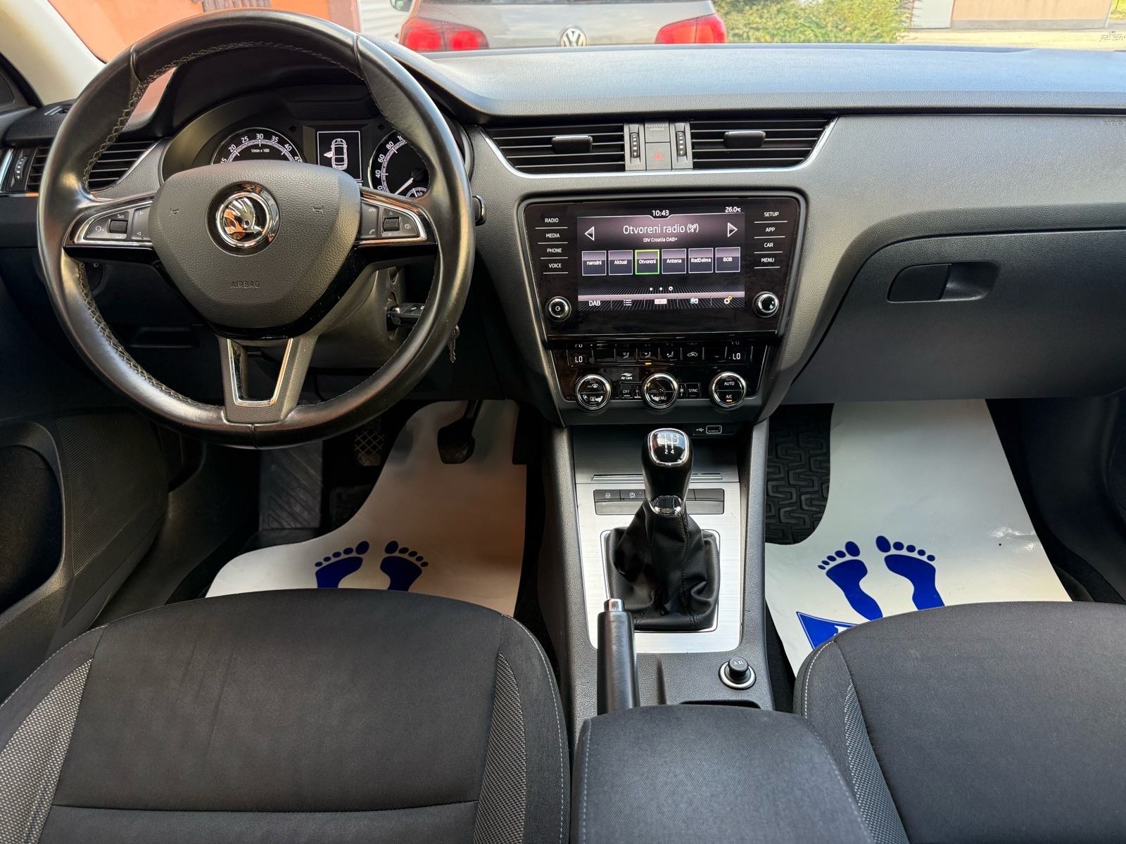 Škoda Octavia 1,6 TDI*PRVI VLASNIK*NAVI*START STOP*LED*ALU*PDC*SERVISN, fotografija 19