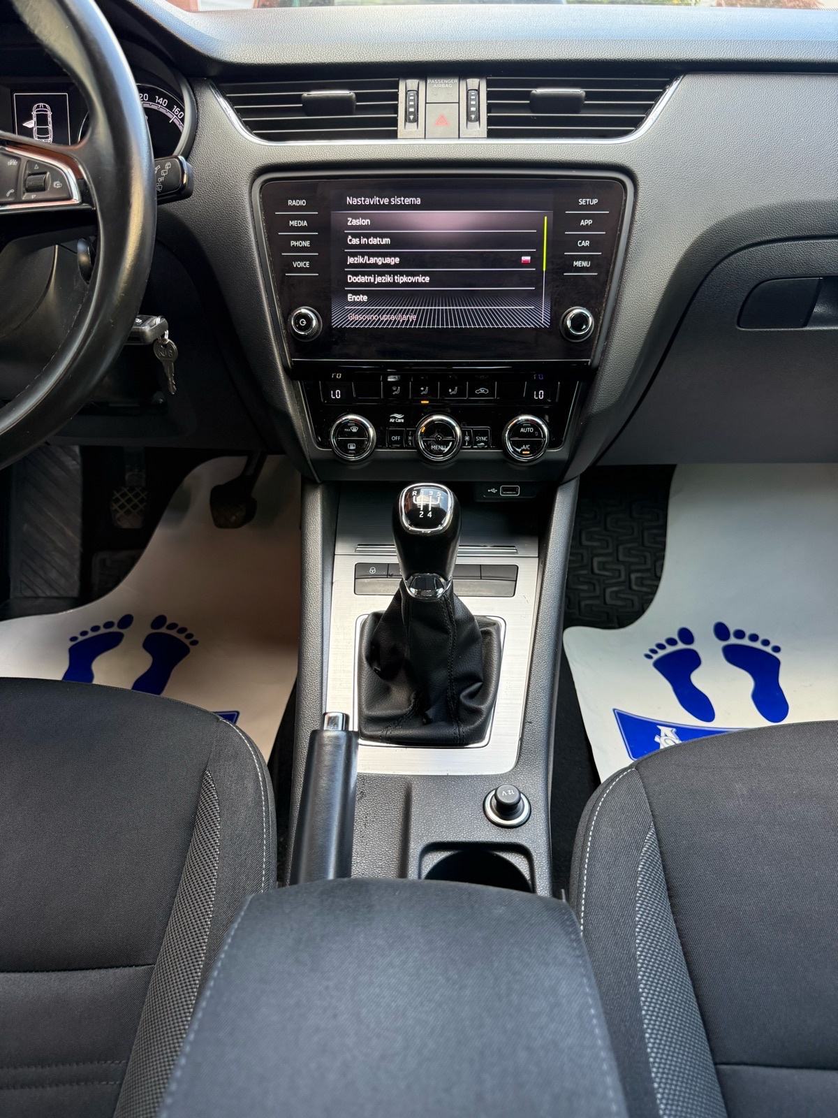 Škoda Octavia 1,6 TDI*PRVI VLASNIK*NAVI*START STOP*LED*ALU*PDC*SERVISN, fotografija 20