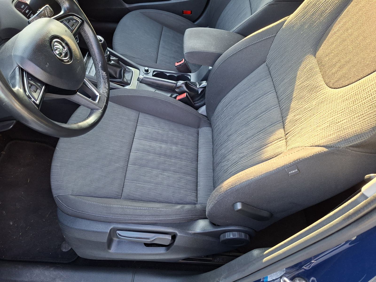 Škoda Octavia 1.6 TDI, reg 08/2027., HR vozilo, VLASNIK u prometnoj, fotografija 11