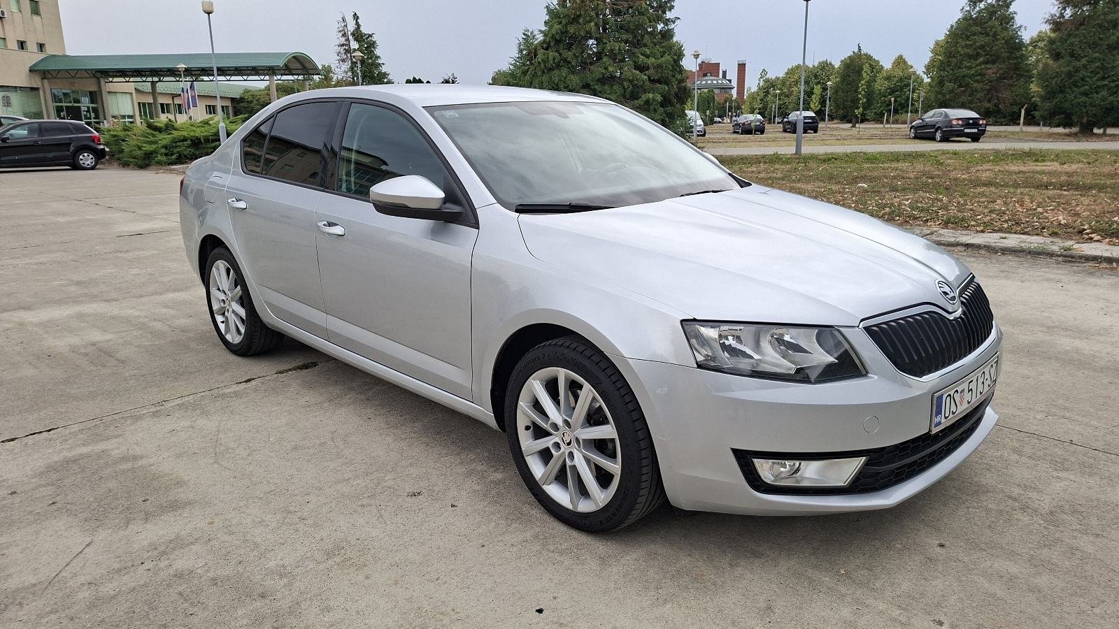 Škoda Octavia 1.6 Tdi Navigacija,tempomat,veliki servis..., fotografija 7
