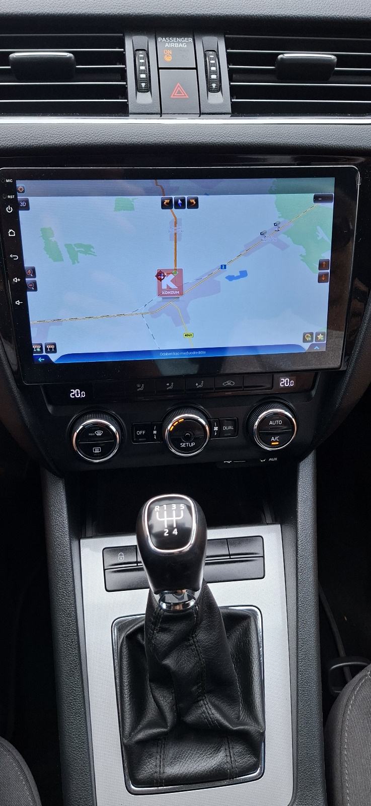 Škoda Octavia 1.6 Tdi Navigacija,tempomat,veliki servis..., fotografija 16