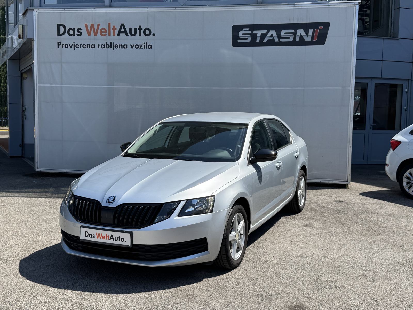 Škoda Octavia 1,6 TDI SIMPLY, fotografija 1