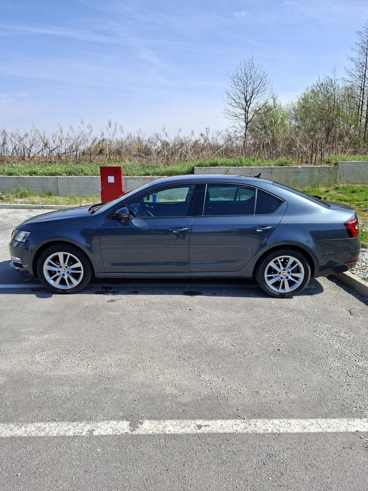 ŠKODA OCTAVIA 1.6 TDI STYLE 85KW TOP STANJE,PRVI VLASNIK, fotografija 10