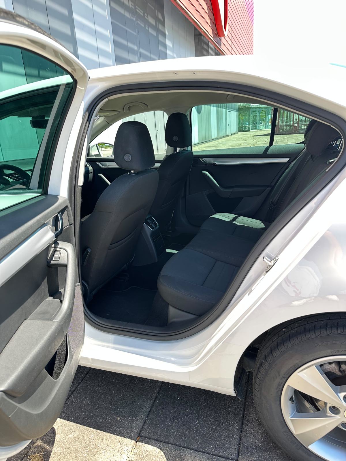 Škoda Octavia 1,6 TDI, fotografija 10
