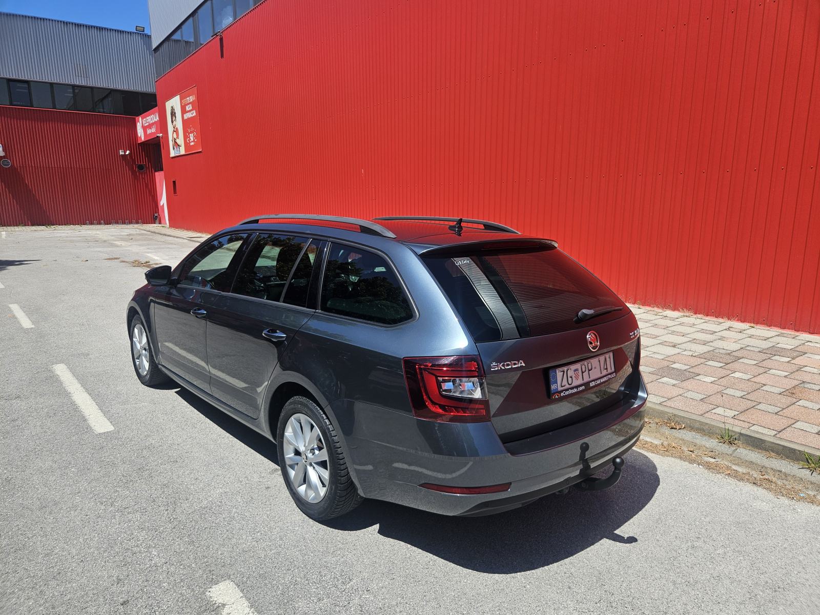 Škoda Octavia 1,6 TDI **TOP STANJE**, fotografija 6