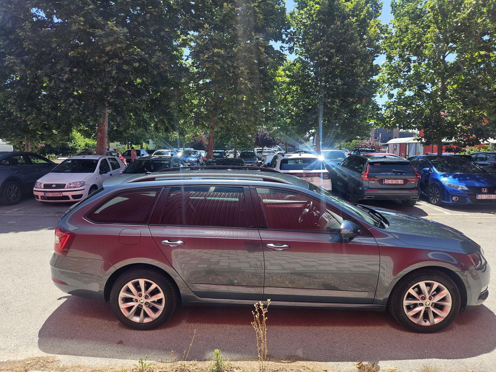 Škoda Octavia 1,6 TDI **TOP STANJE**, fotografija 9