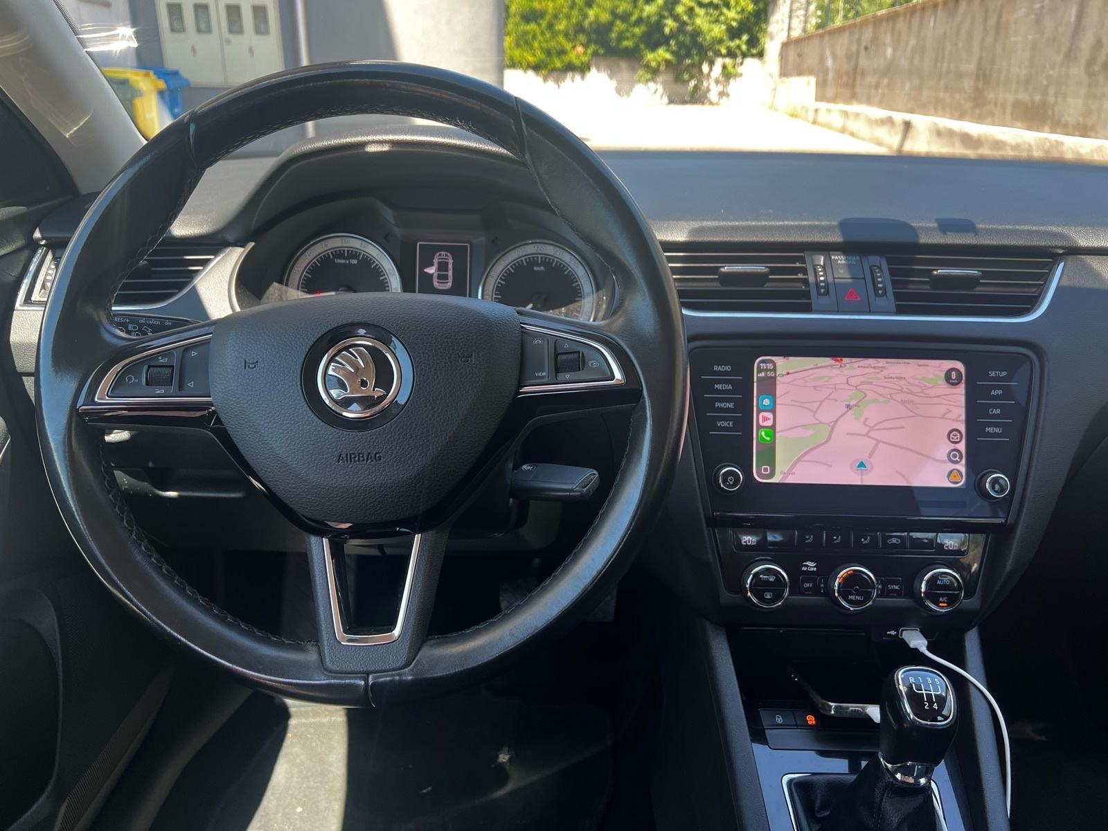 Škoda Octavia 1,6 TDI 2019. Reg.god.dana+Veliki servis, fotografija 12