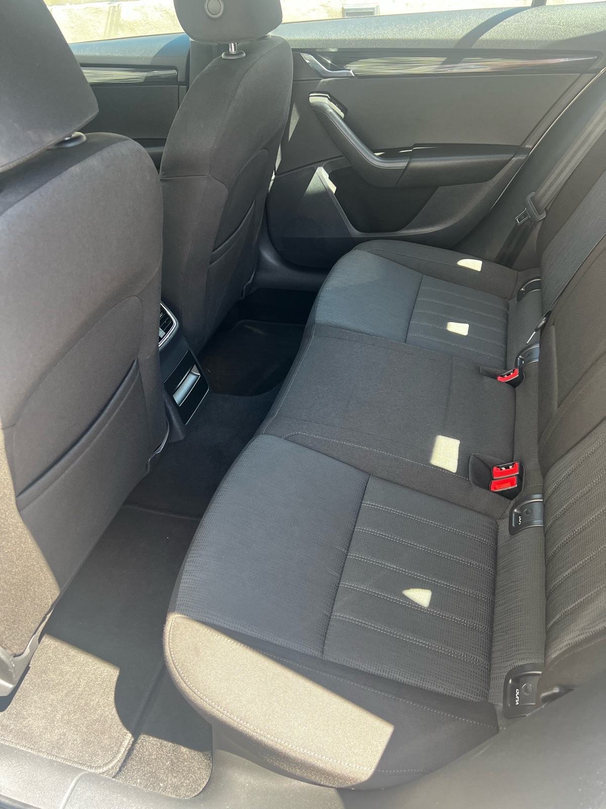 Škoda Octavia 1,6 TDI 2019. Reg.god.dana+Veliki servis, fotografija 13