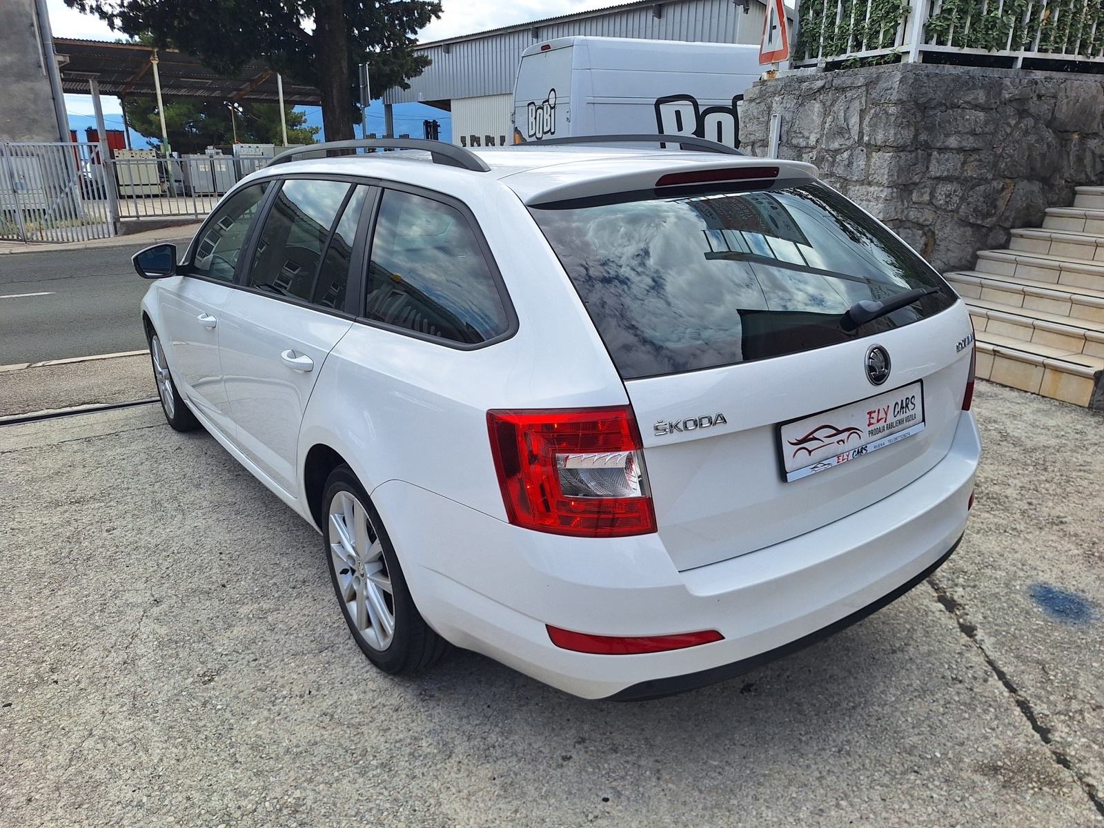 Škoda Octavia 1,6 TDI, fotografija 4