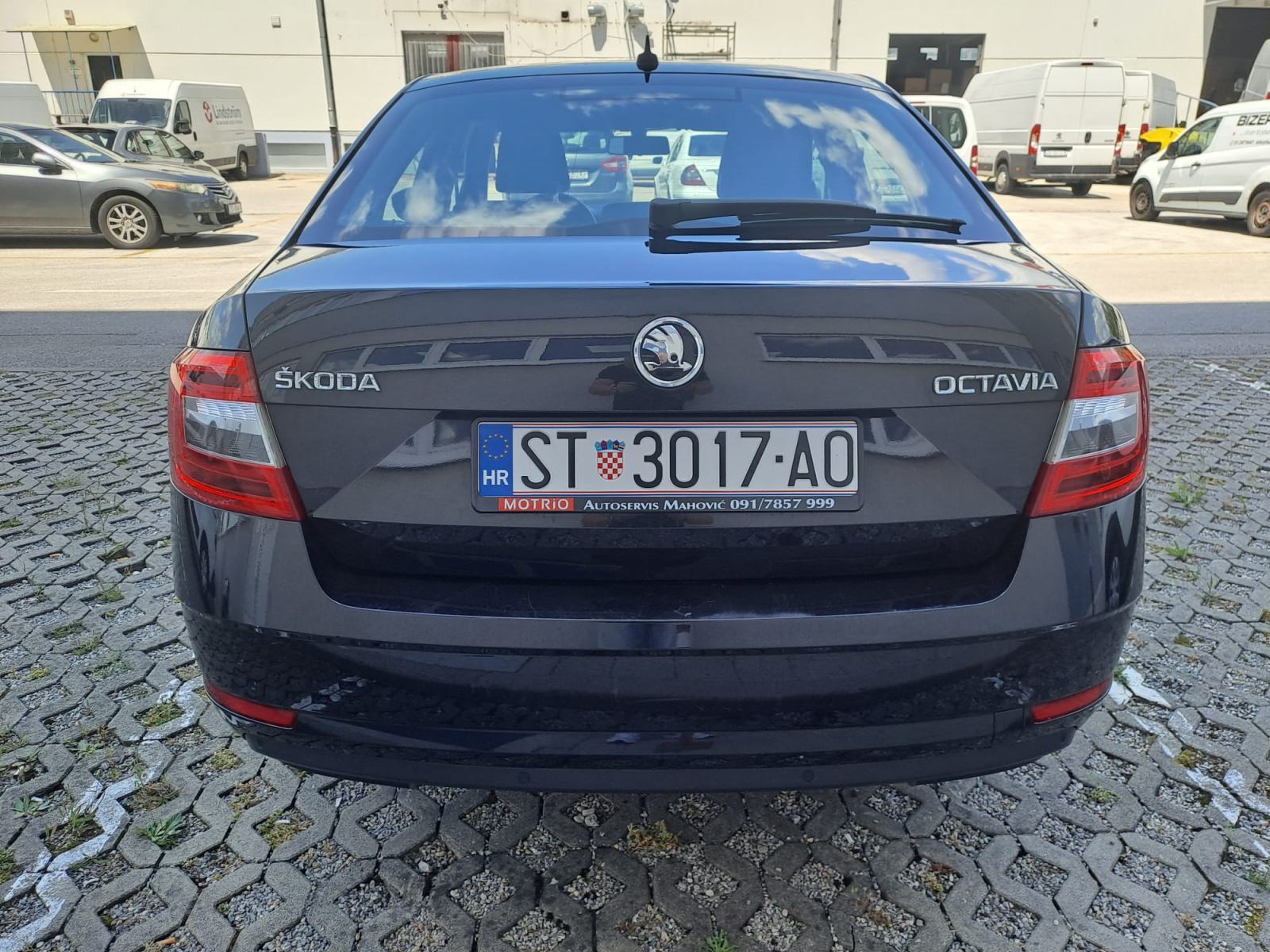 Škoda Octavia 1.6 TDI, fotografija 2