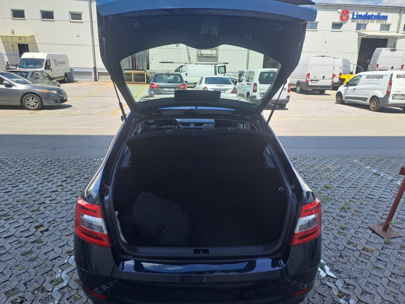 Škoda Octavia 1.6 TDI, fotografija 5