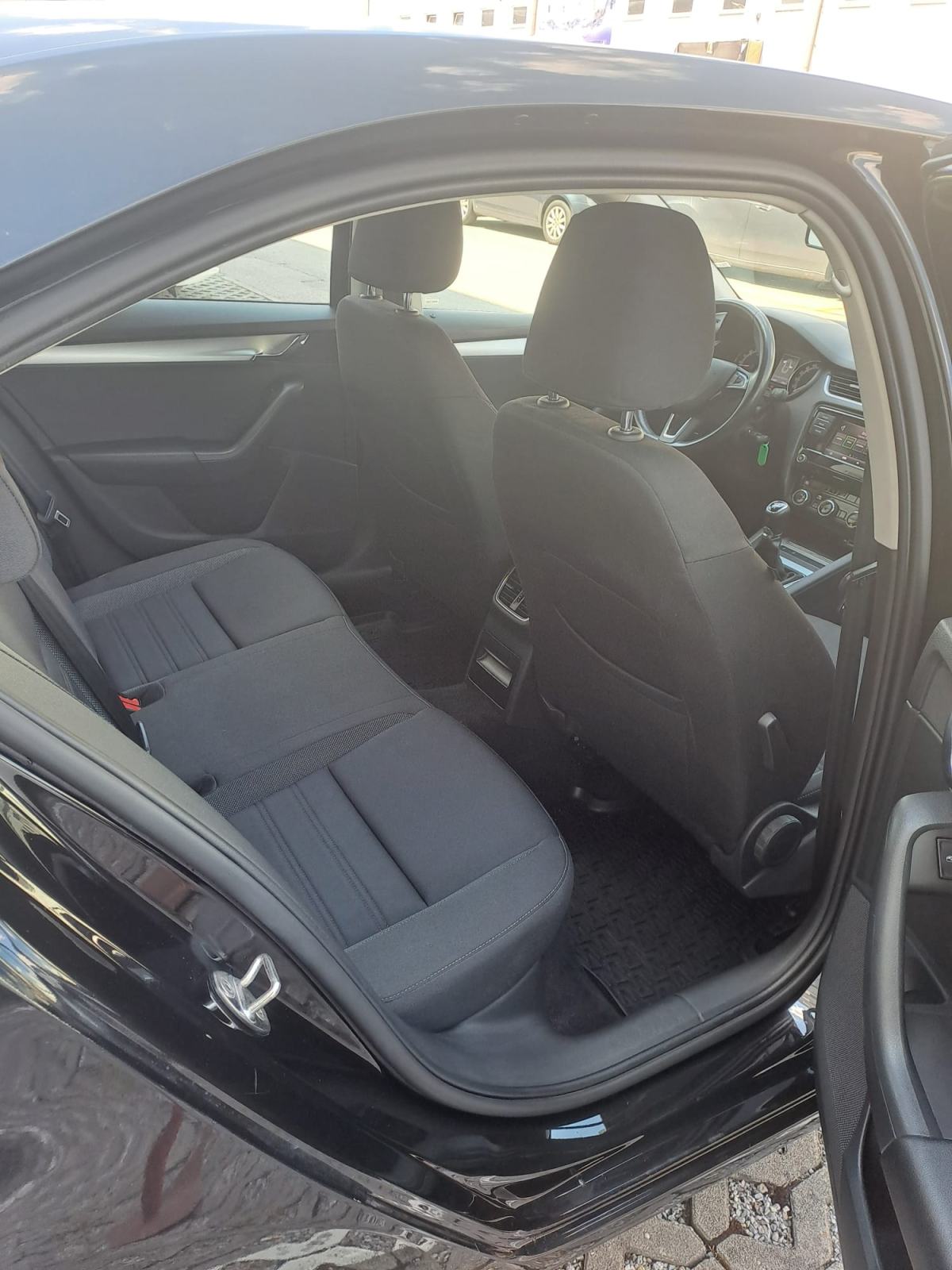 Škoda Octavia 1.6 TDI, fotografija 8