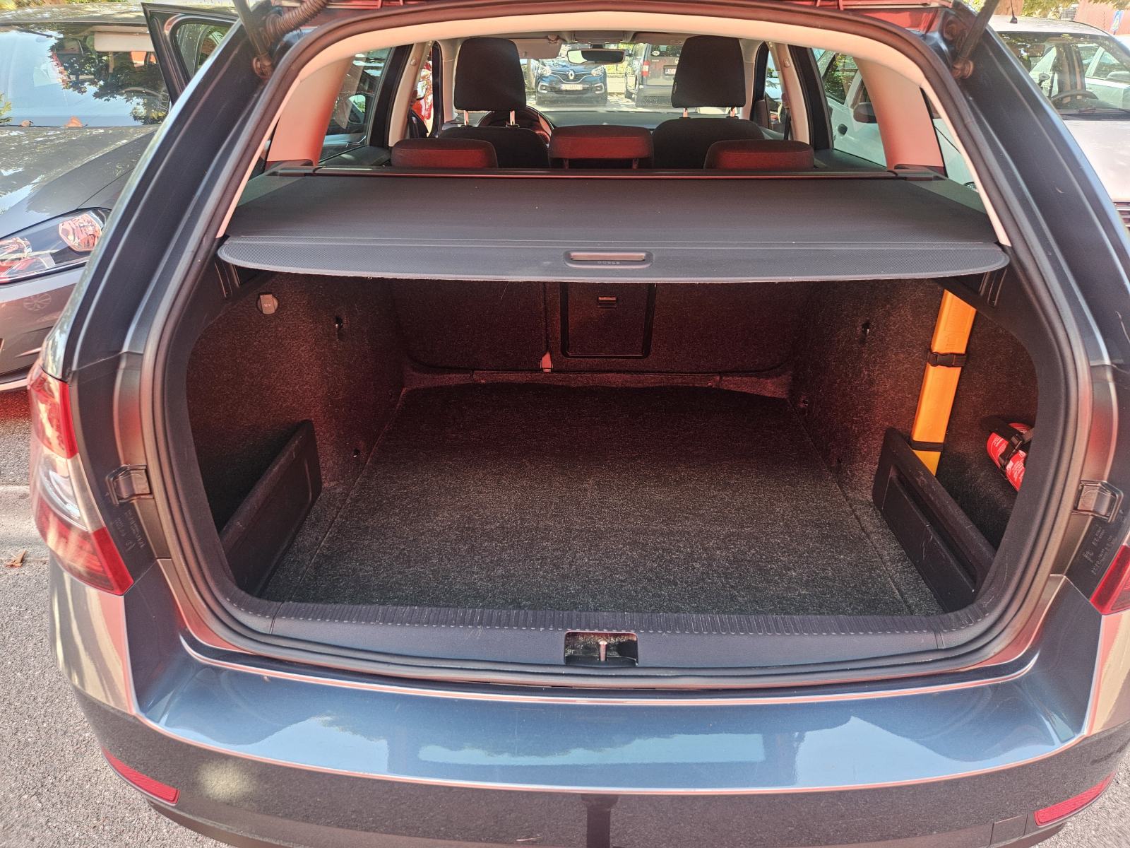 Škoda Octavia 1,6 TDI **TOP STANJE**, fotografija 11