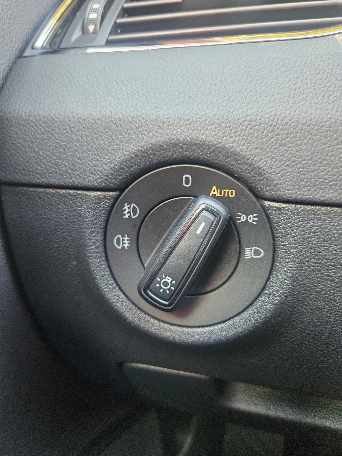 Škoda Octavia 1,6 TDI **TOP STANJE**, fotografija 13