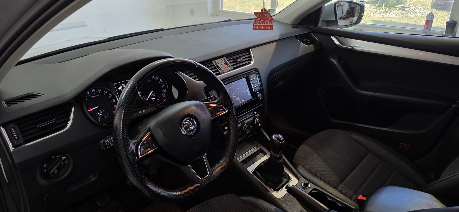 Škoda Octavia 1,6 TDI, fotografija 9
