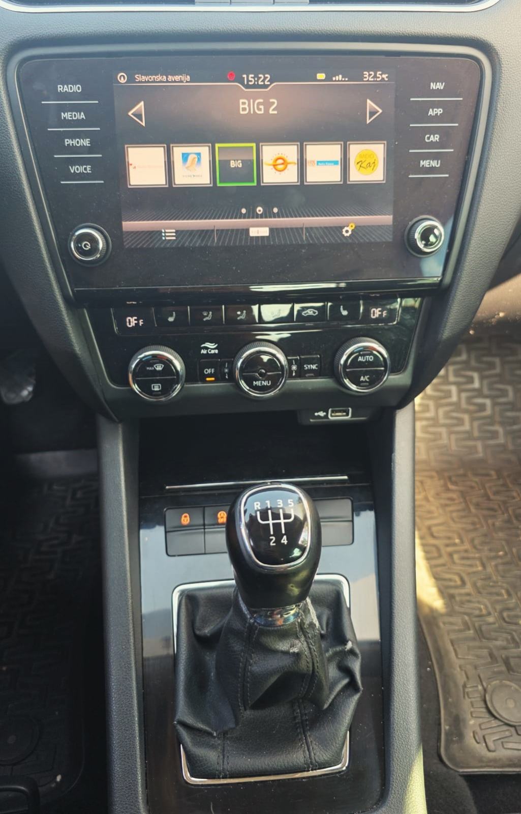Škoda Octavia 1,6 TDI****STYLE oprema****HR.AUTO****ODLIČAN***, fotografija 4
