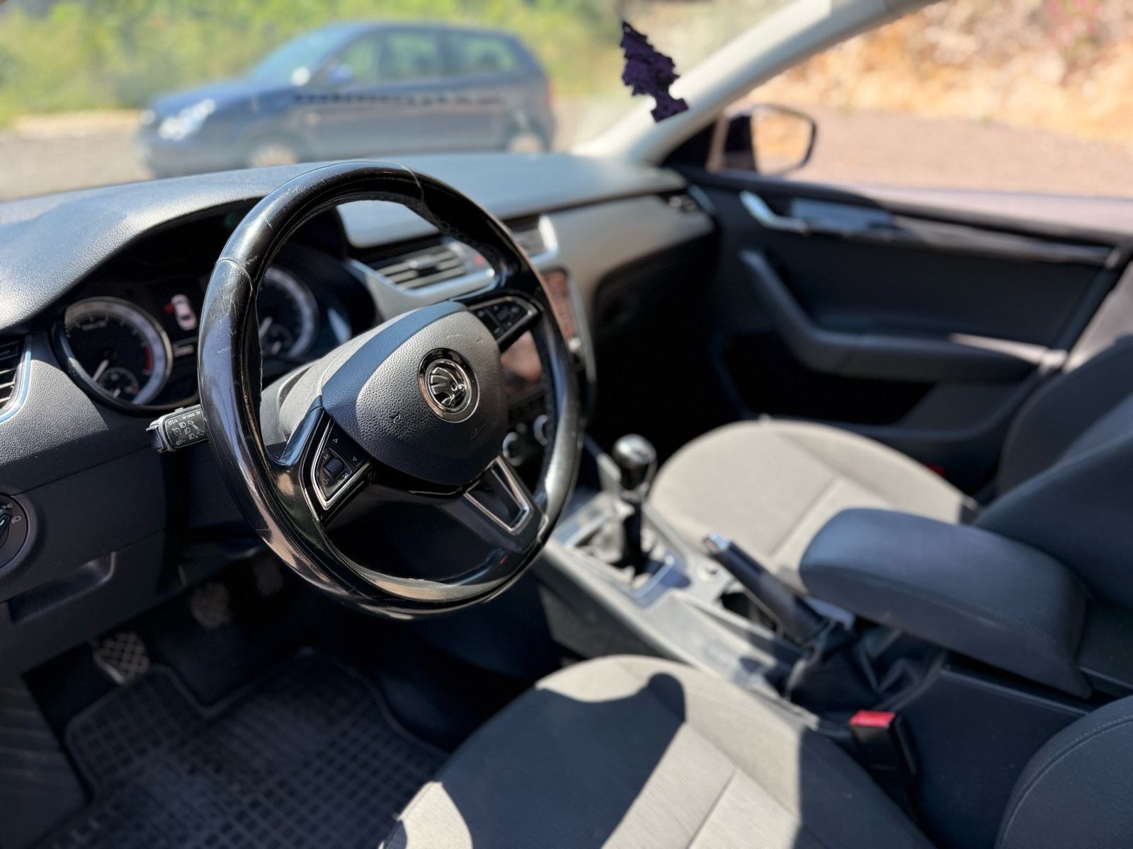 Škoda Octavia 1,6 TDI Style, fotografija 10