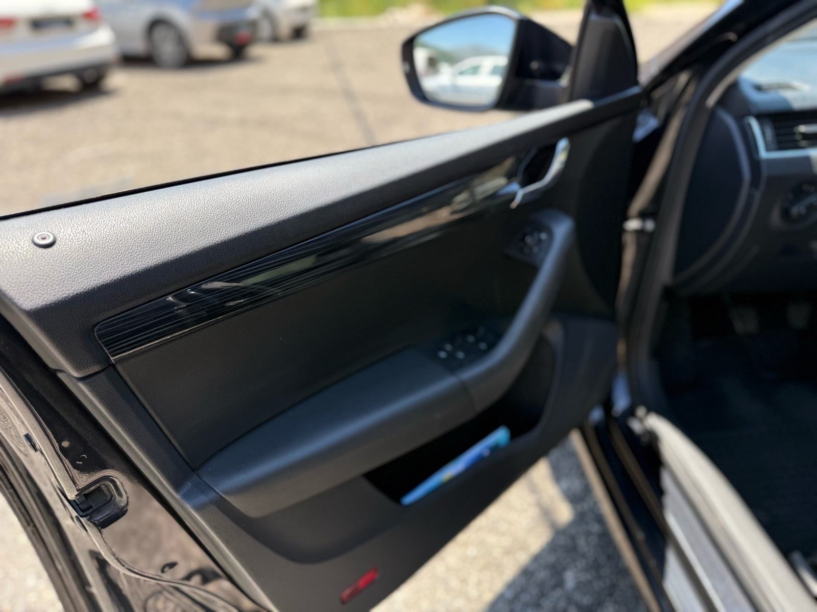 Škoda Octavia 1,6 TDI Style, fotografija 17