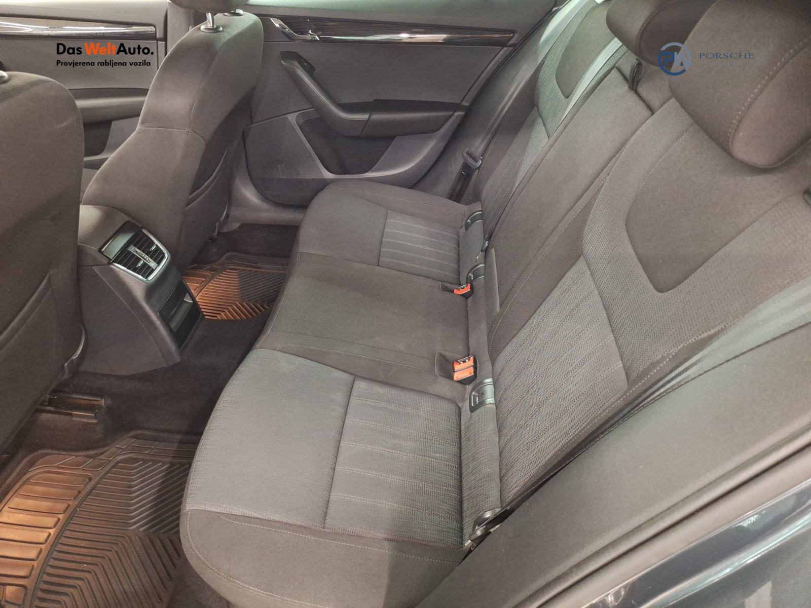 Škoda Octavia 1.6 TDI Style, fotografija 18
