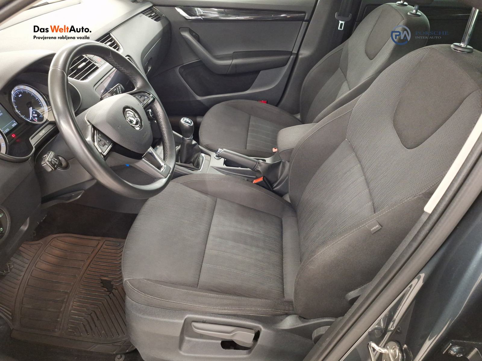 Škoda Octavia 1.6 TDI Style, fotografija 17
