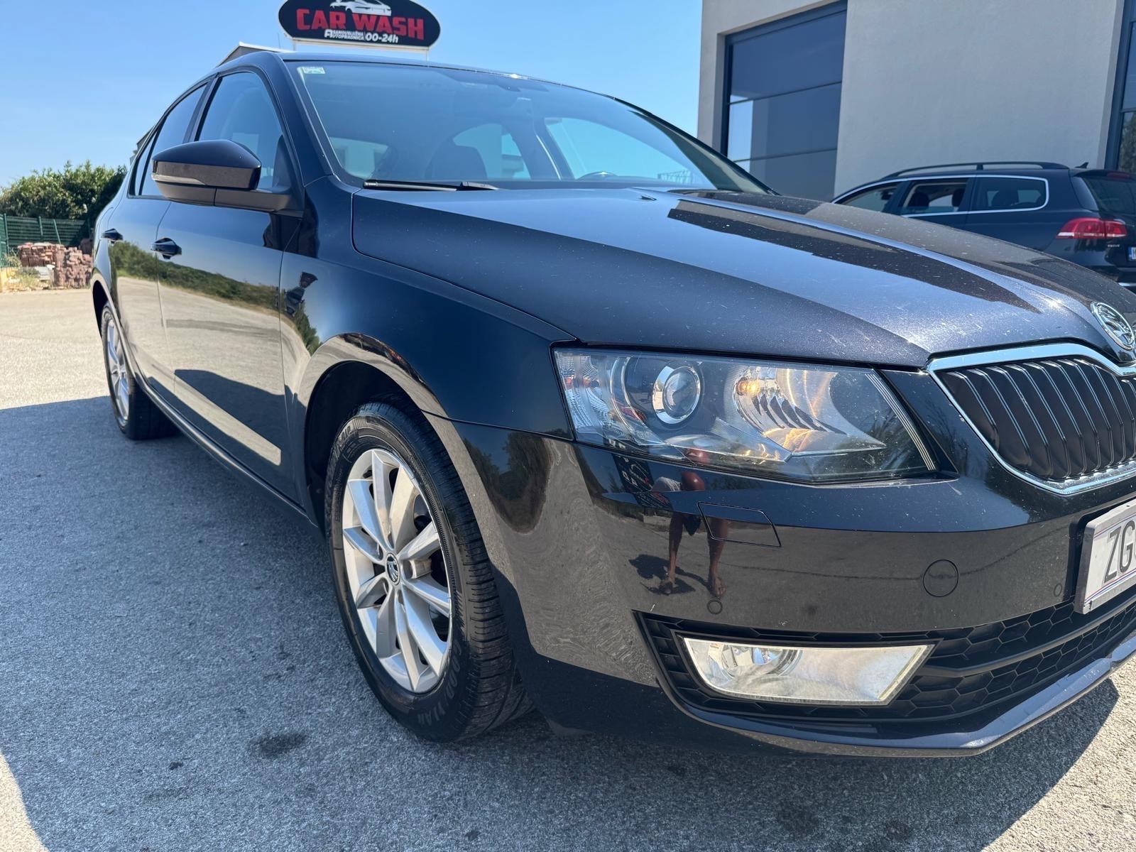 Škoda Octavia 1,6 TDI STYLE, fotografija 3