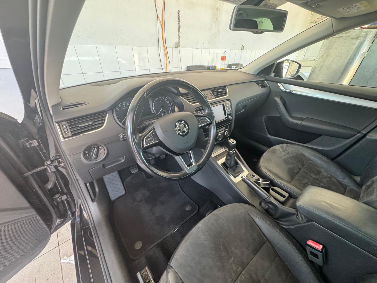 Škoda Octavia 1,6 TDI STYLE, fotografija 8