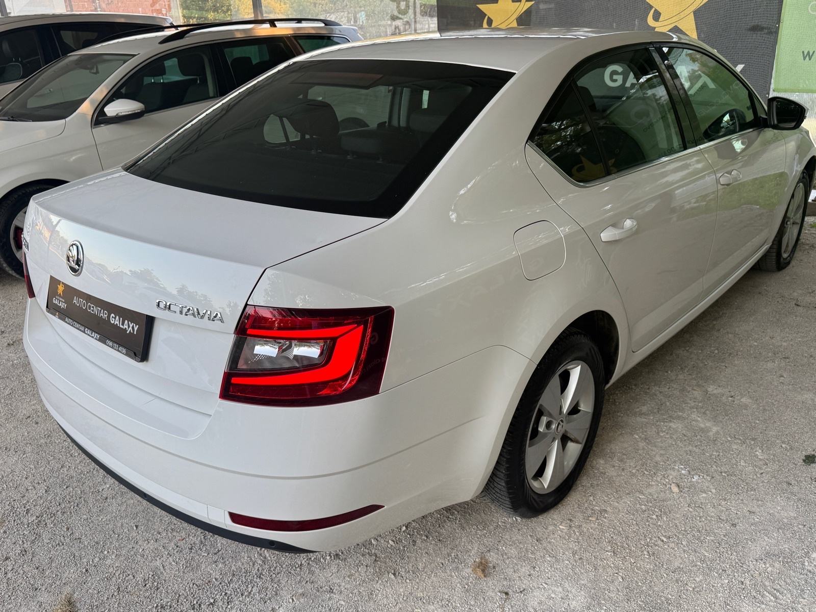 Škoda Octavia 1,6 TDI XENON✅KEYLESS GO✅GRIJANJE SJEDALA✅JAMSTVO 12✅, fotografija 6