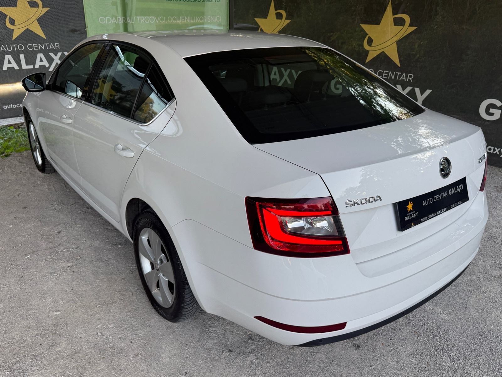 Škoda Octavia 1,6 TDI XENON✅KEYLESS GO✅GRIJANJE SJEDALA✅JAMSTVO 12✅, fotografija 7