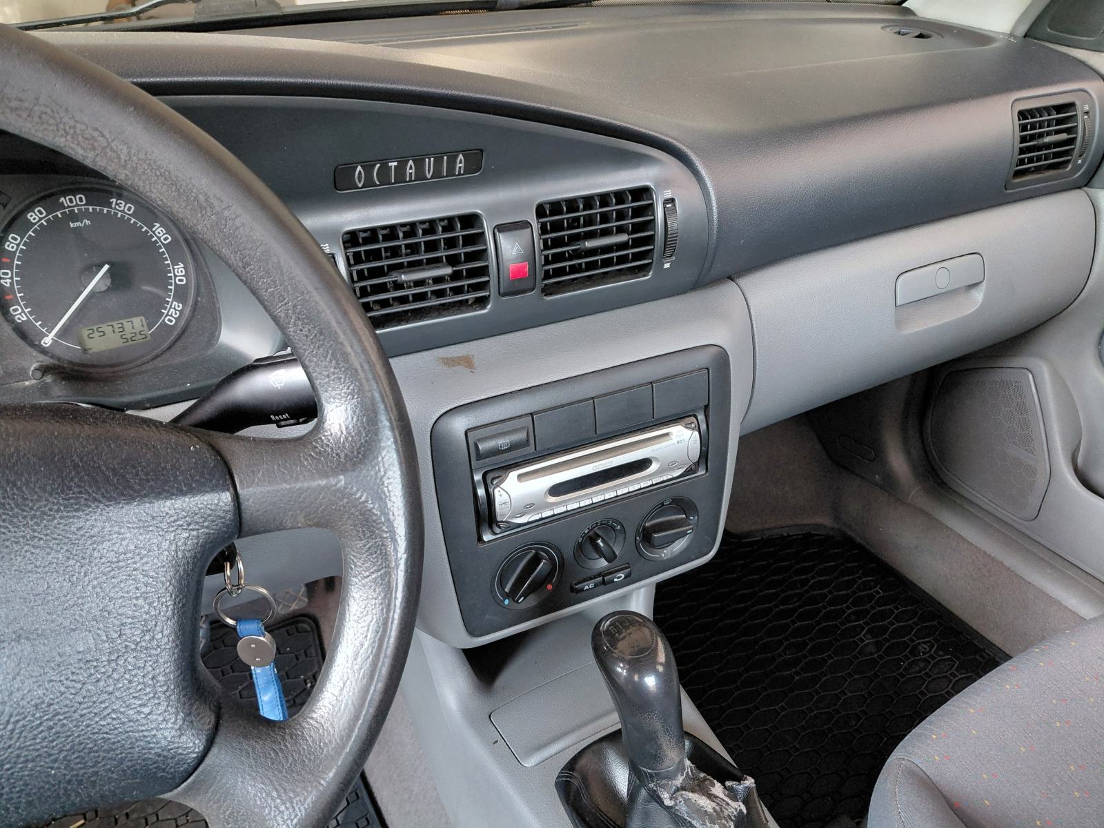 Škoda Octavia 1,9 TDI, fotografija 11