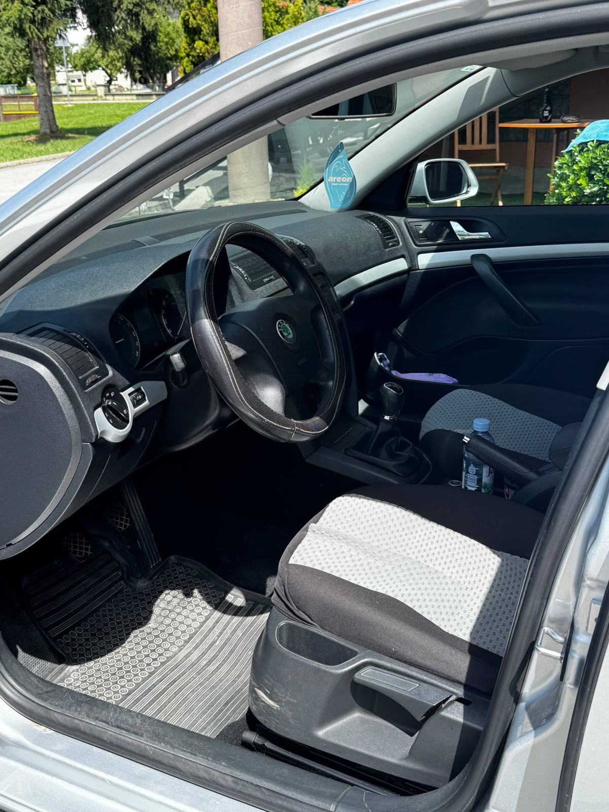 Škoda Octavia 1,9 TDI *KLIMA*REGAN*, fotografija 7