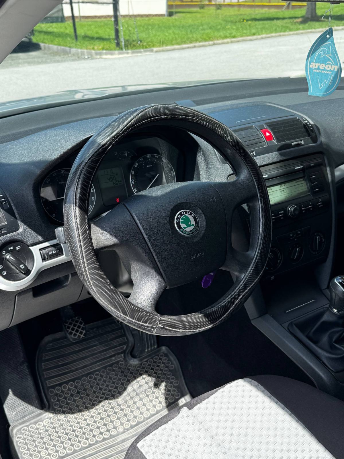 Škoda Octavia 1,9 TDI *KLIMA*REGAN*, fotografija 9