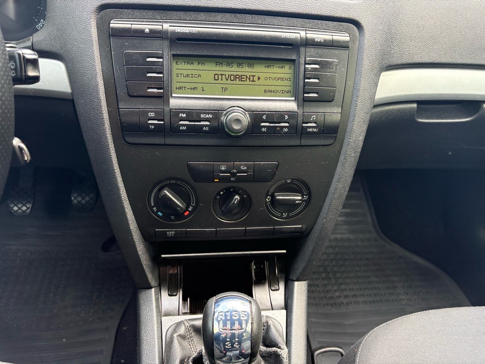 Škoda Octavia 1,9 TDI, fotografija 16