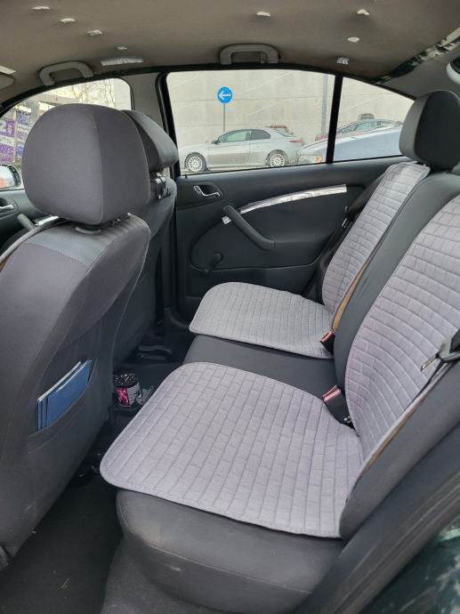 Škoda Octavia 1,9 TDI, fotografija 8