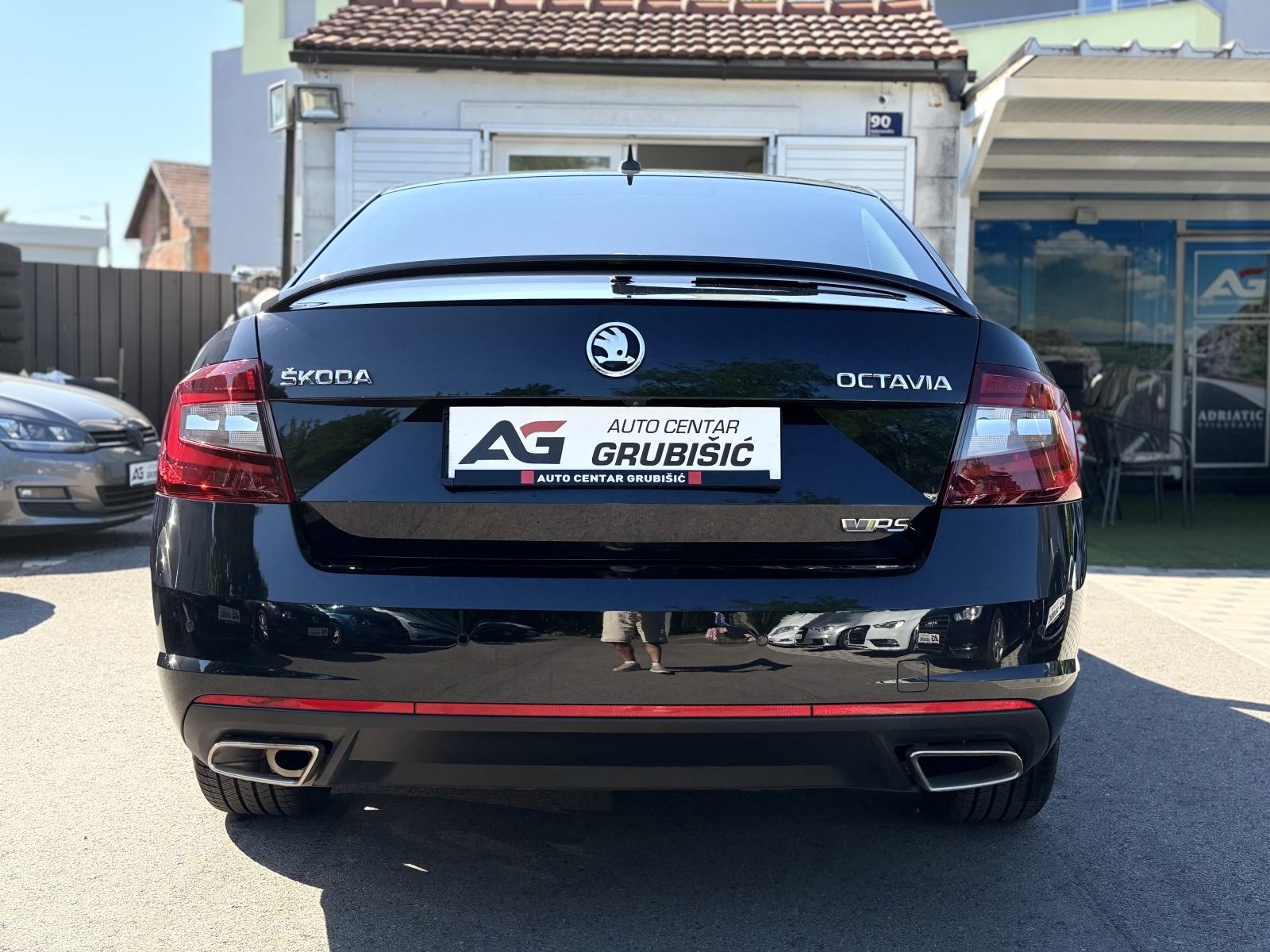 Škoda Octavia 2,0 RS DSG *RS* *Servisna knjiga* *Top oprema* *Jamstvo*, fotografija 13