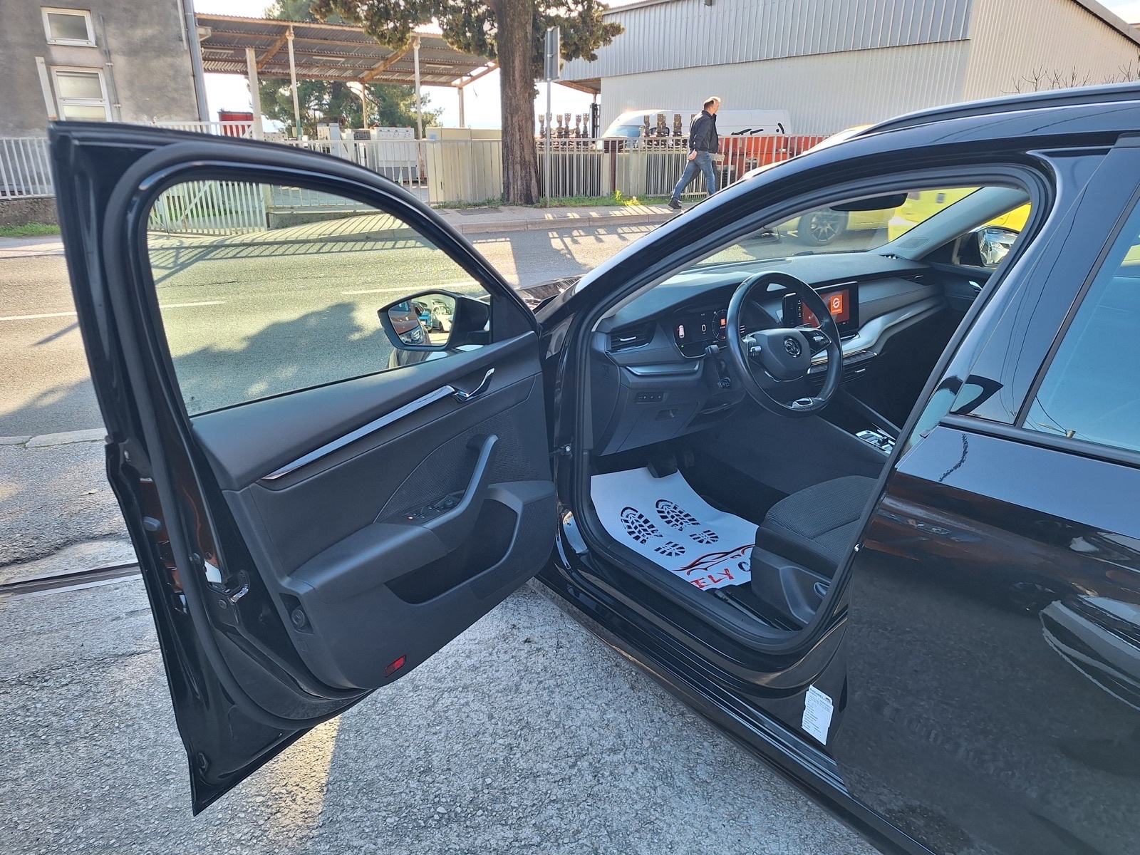 Škoda Octavia 2,0 TDI 150 KS automatik LED/NAVI.(u sustav pdv)Akcija, fotografija 10