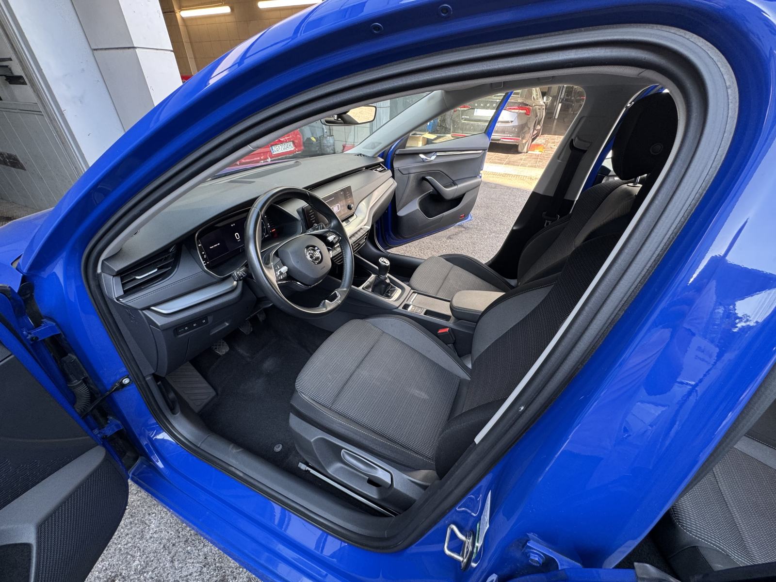 Škoda Octavia 2,0 TDI AMBITION, fotografija 8