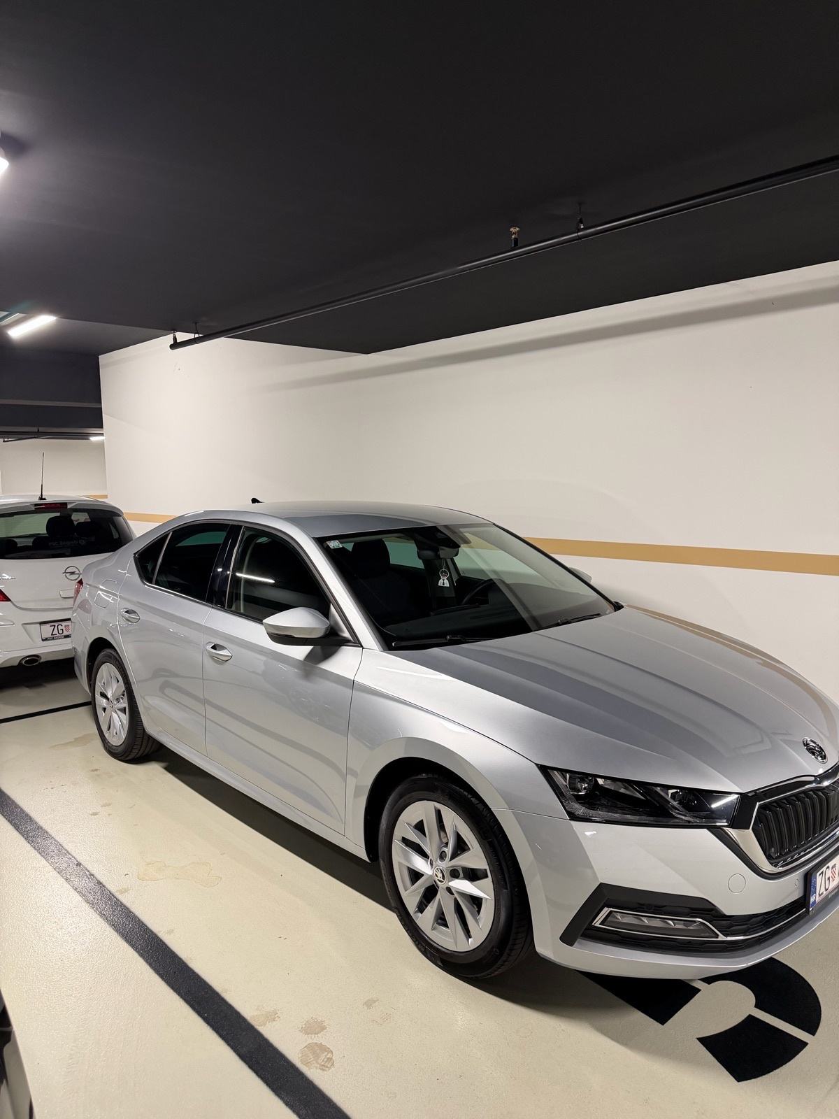 Škoda Octavia 2,0 TDI automatik,1.Vlasnik,Garancija 2030.god,REG.12/26, fotografija 4