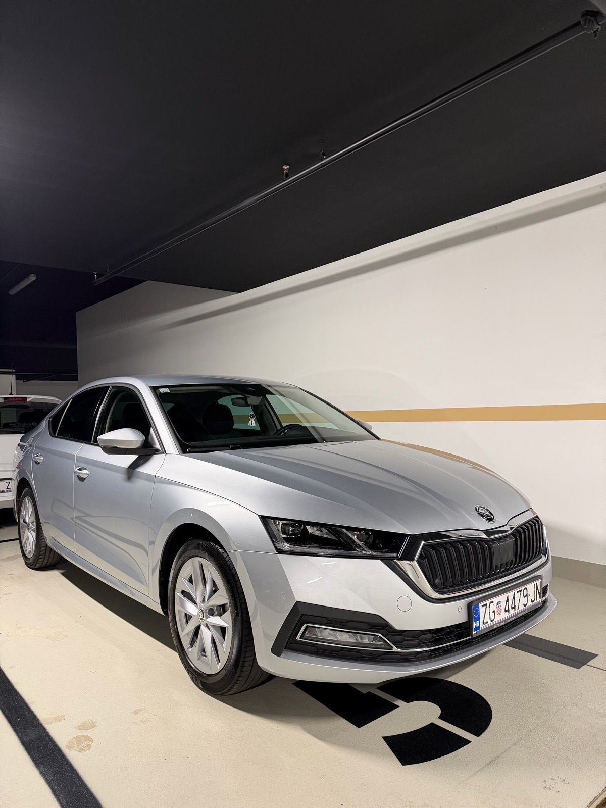 Škoda Octavia 2,0 TDI automatik,1.Vlasnik,Garancija 2030.god,REG.12/26, fotografija 1