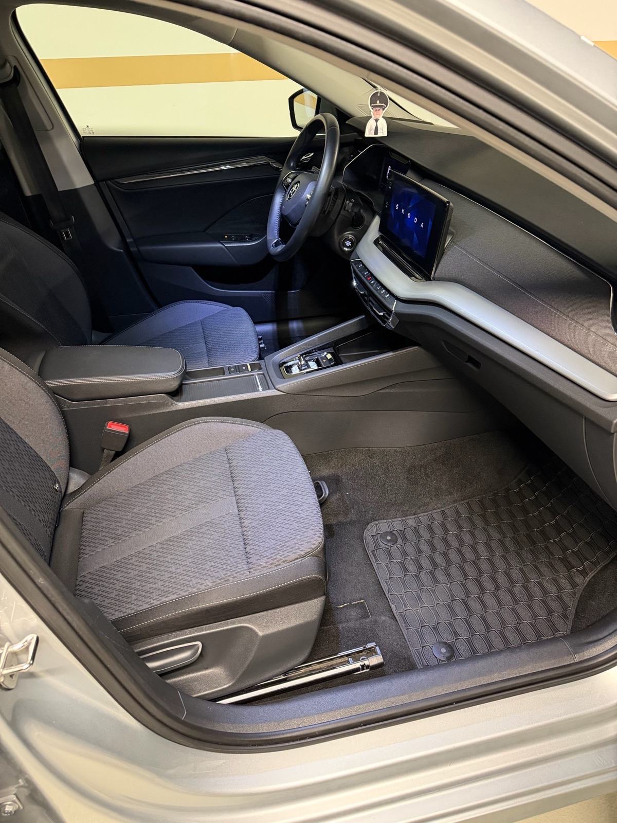 Škoda Octavia 2,0 TDI automatik,1.Vlasnik,Garancija 2030.god,REG.12/26, fotografija 13