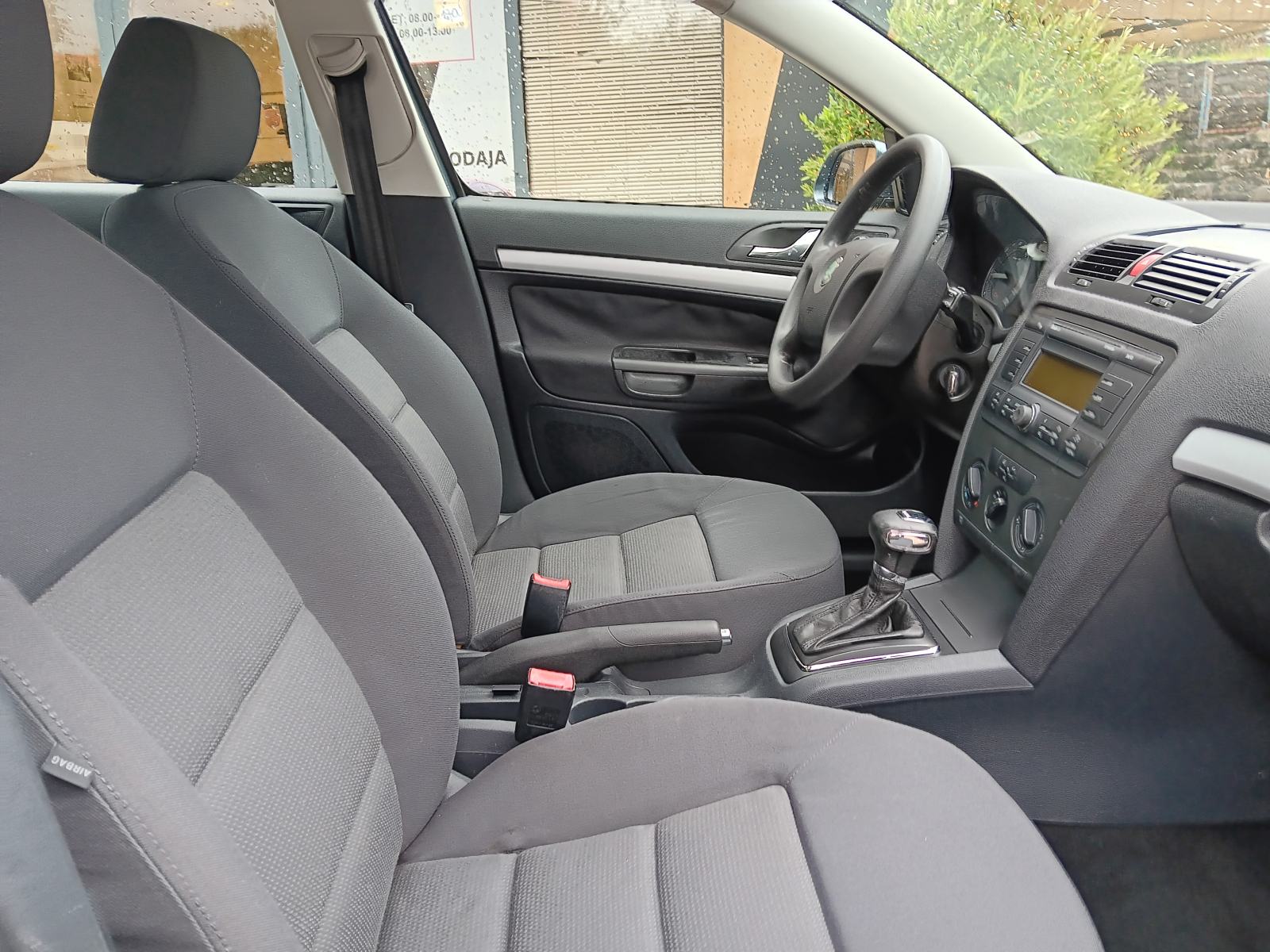 Škoda Octavia 2,0 TDI Automatik,1vlasnik,HR-vozilo,, fotografija 7